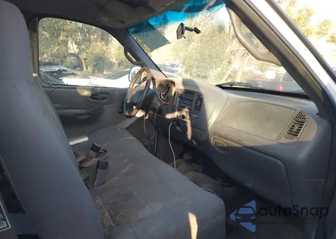 2002 Ford F-150 Xl z USA, uszkodzony, nr VIN 2FDPF17M82CA36280